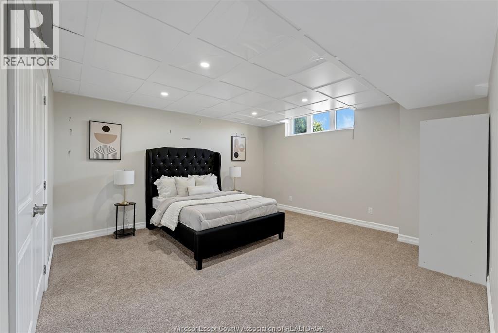 10 Lisa Street Property Photo 33