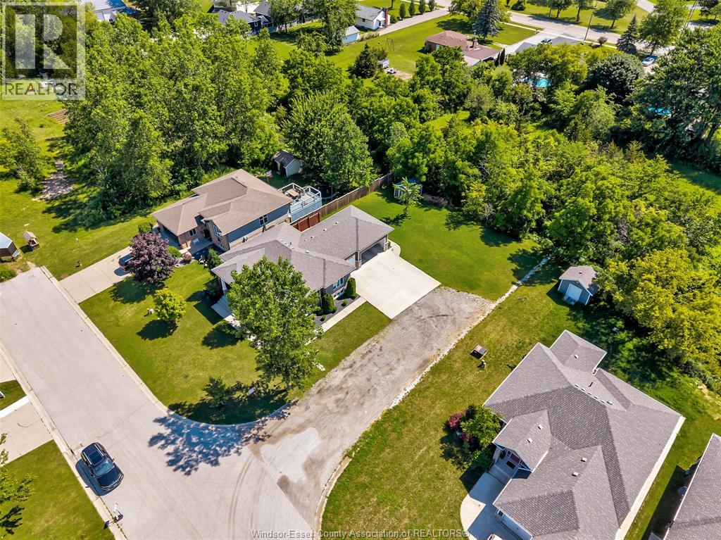 10 Lisa Street Property Photo 35
