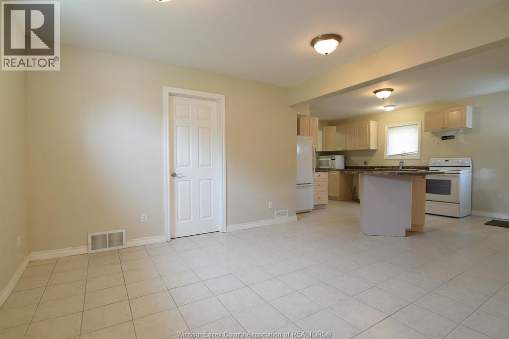 825 Brant Property Photo 9