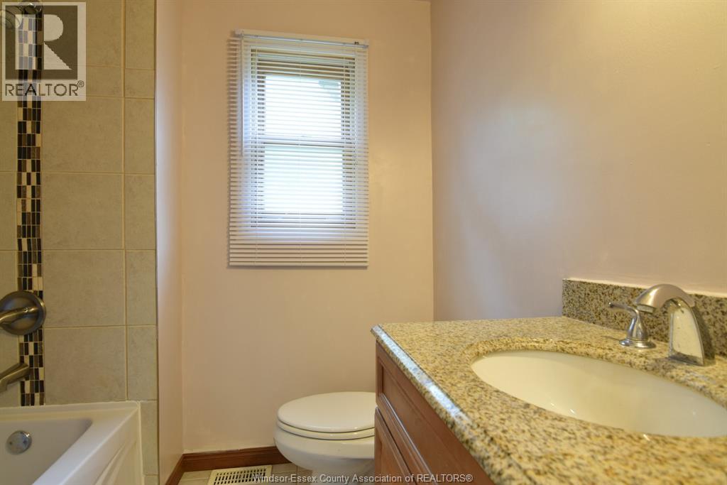825 Brant Property Photo 17