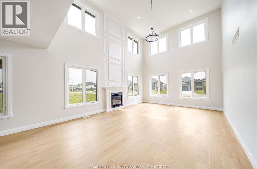 116 Kingsbridge Drive Property Photo 8
