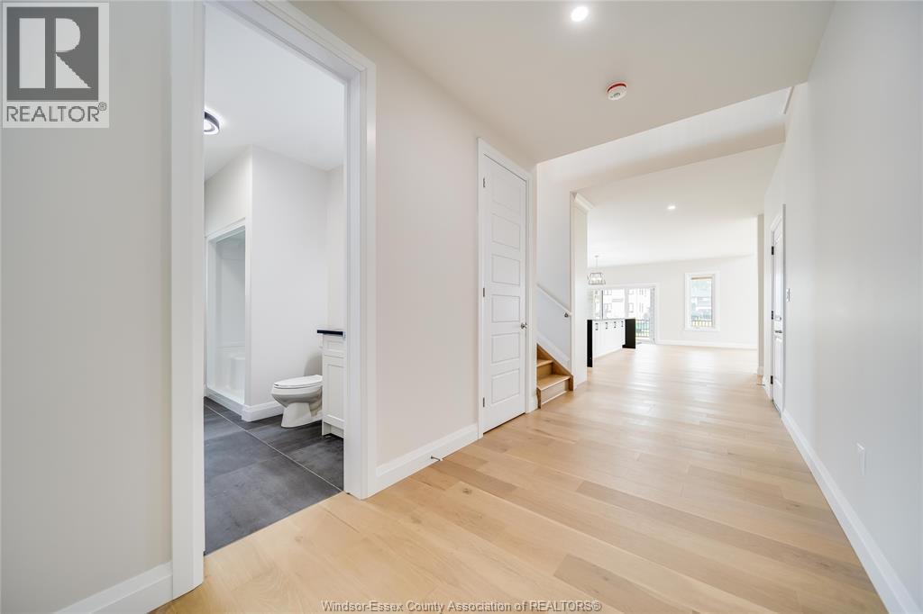 116 Kingsbridge Drive Property Photo 14