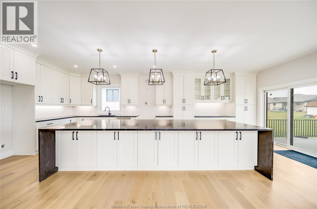 116 Kingsbridge Drive Property Photo 15