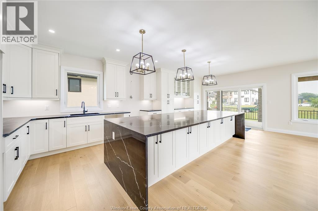 116 Kingsbridge Drive Property Photo 19