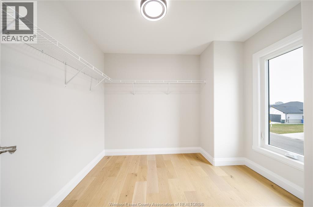 116 Kingsbridge Drive Property Photo 31