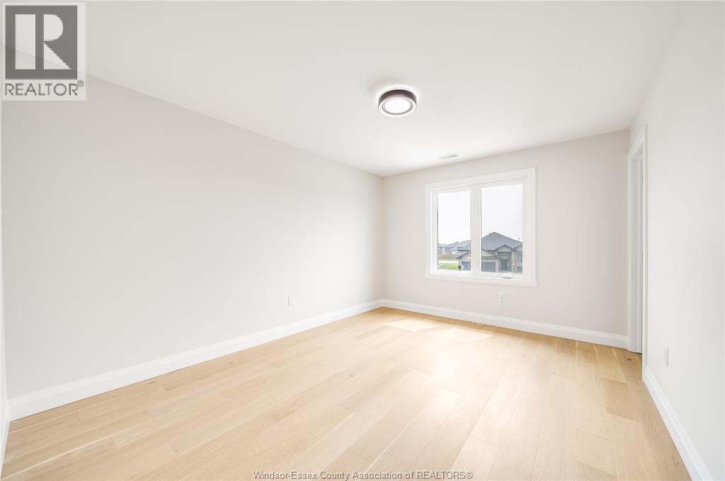 116 Kingsbridge Drive Property Photo 35