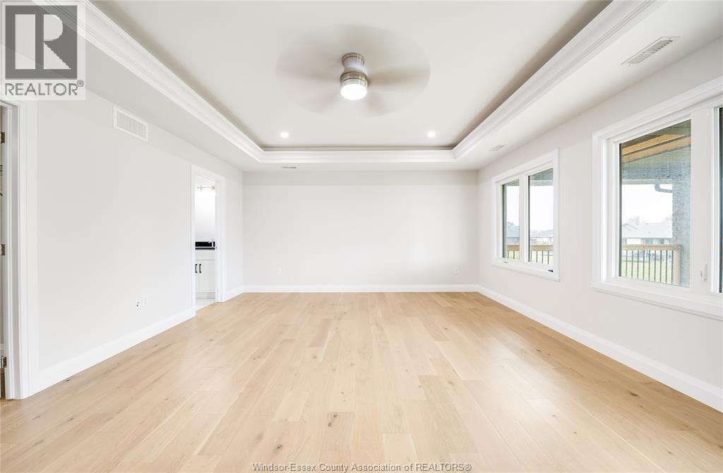 116 Kingsbridge Drive Property Photo 37
