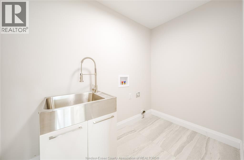 116 Kingsbridge Drive Property Photo 43