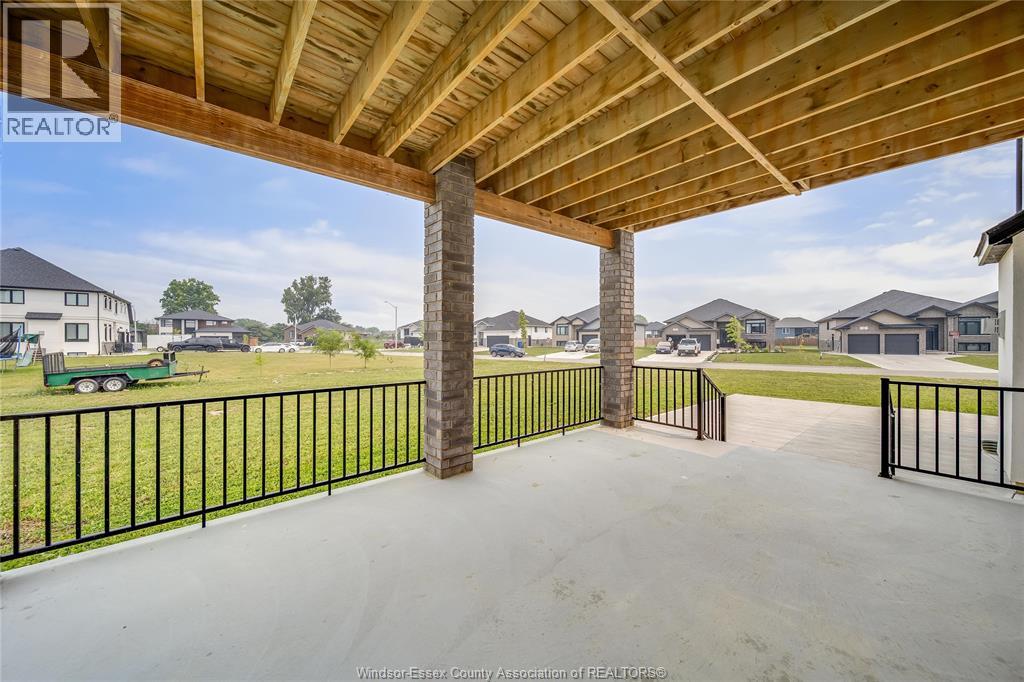 116 Kingsbridge Drive Property Photo 45