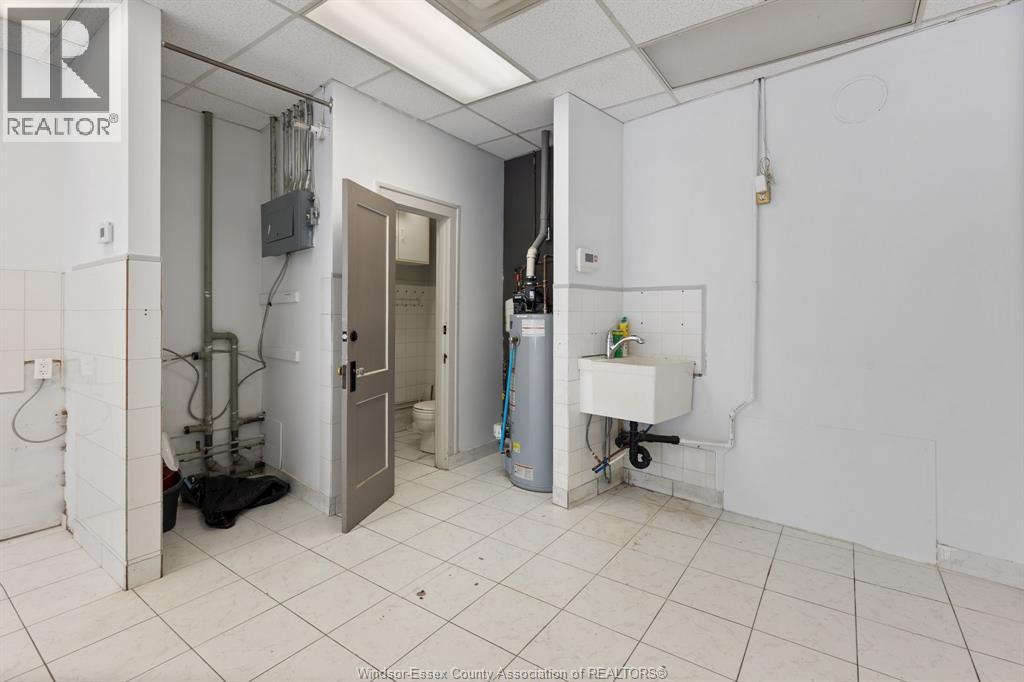 37 Chatham Street East Property Photo 9
