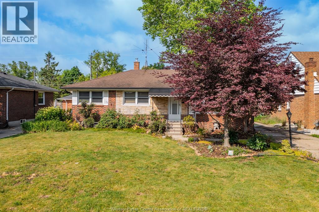 3063 Bruce Avenue Property Photo 2