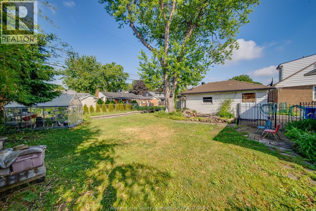 3063 Bruce Avenue Property Photo 41