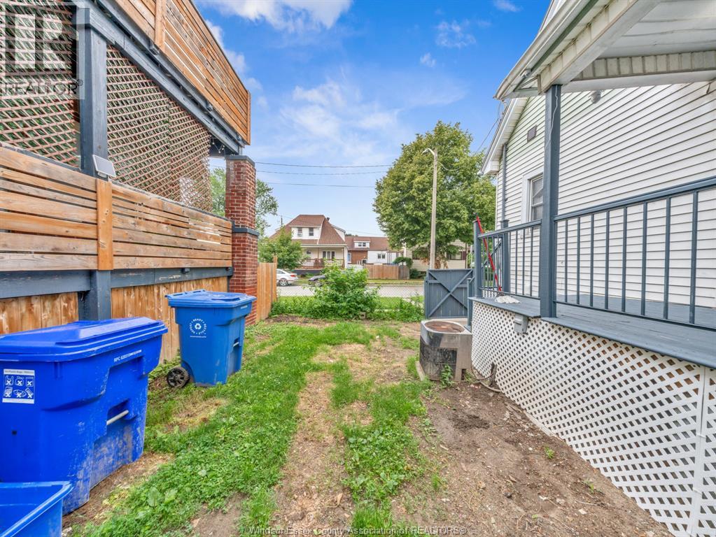 1096 Hall Property Photo 6
