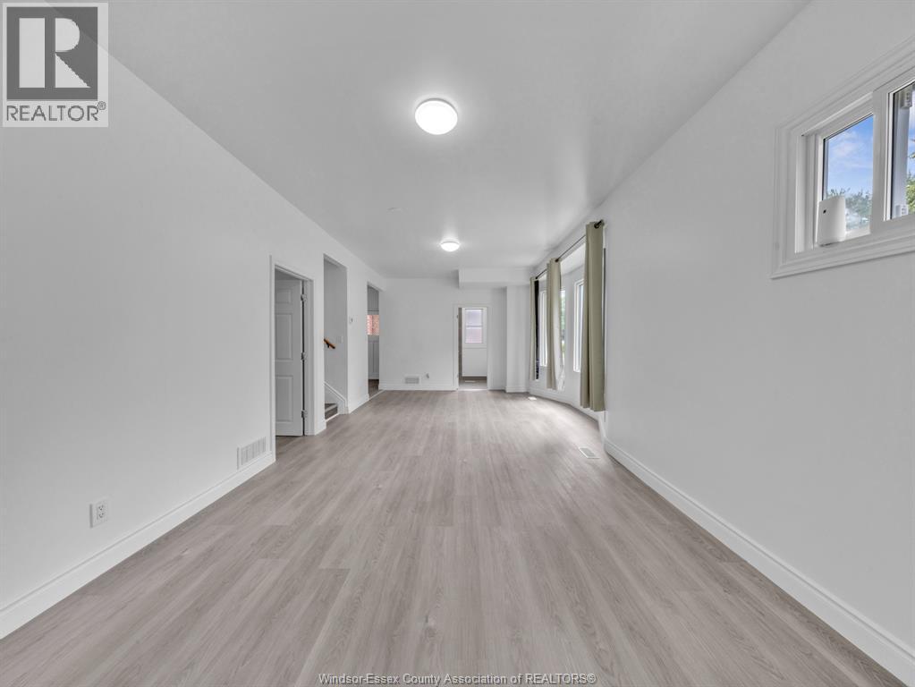 1096 Hall Property Photo 8