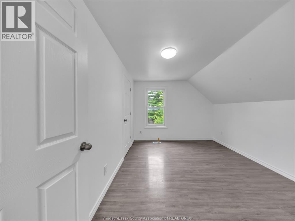 1096 Hall Property Photo 21