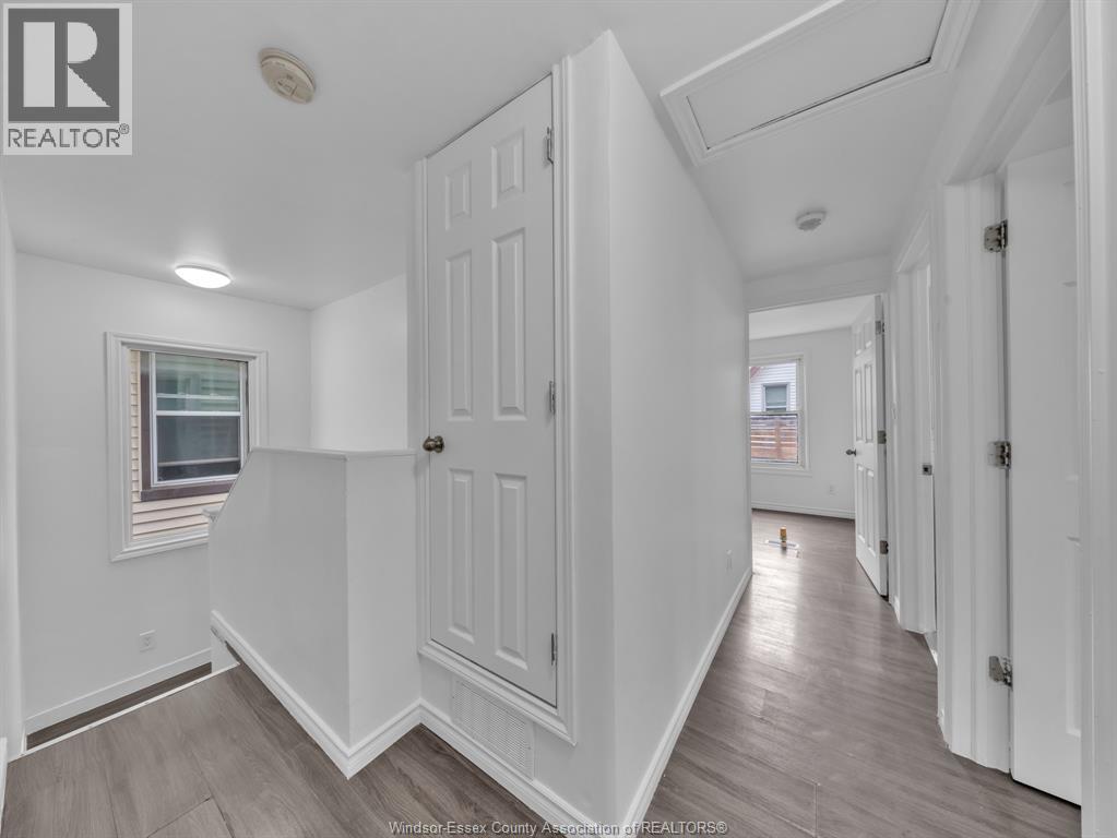 1096 Hall Property Photo 23