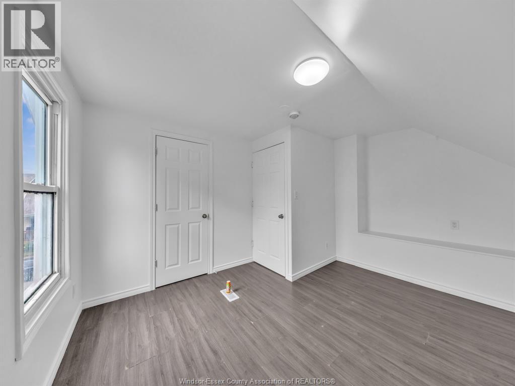 1096 Hall Property Photo 28