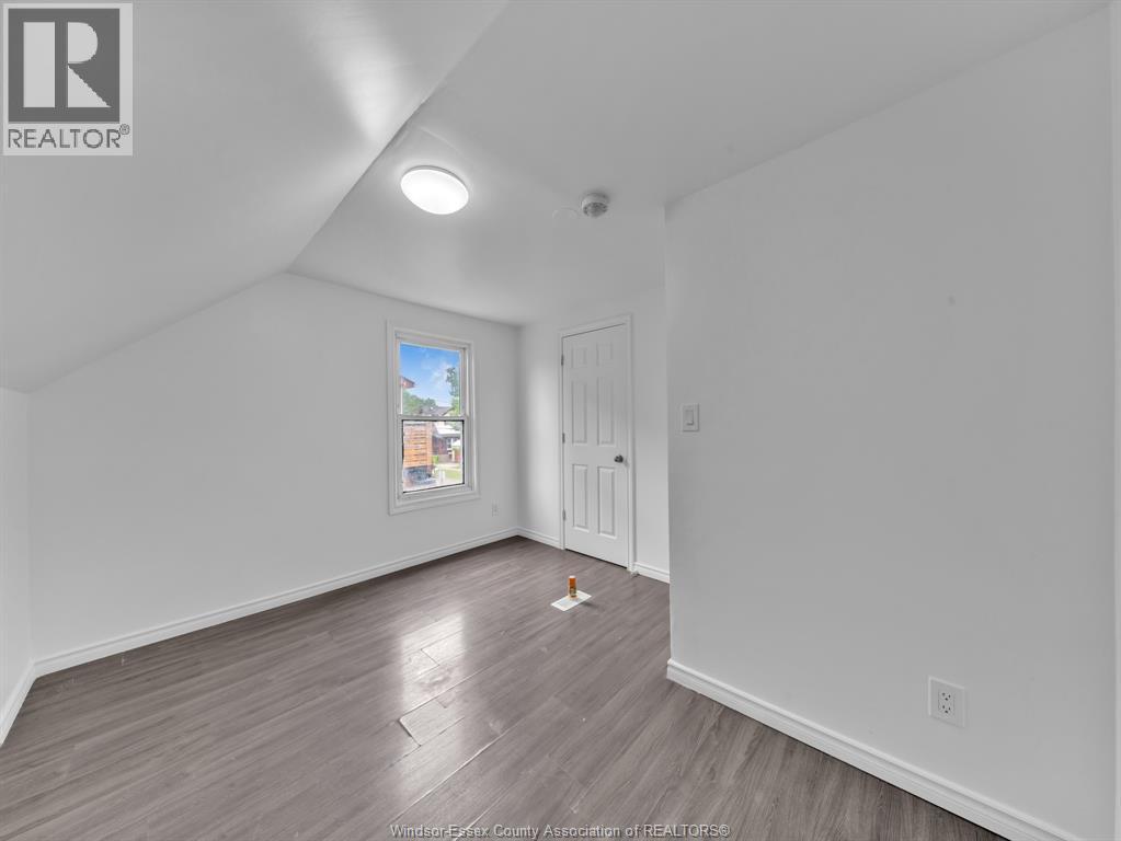 1096 Hall Property Photo 29
