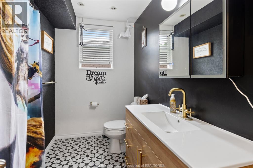 1657 Westminster Boulevard Property Photo 6