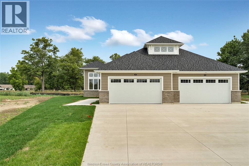 29 SANDCASTLE Property Photo 1