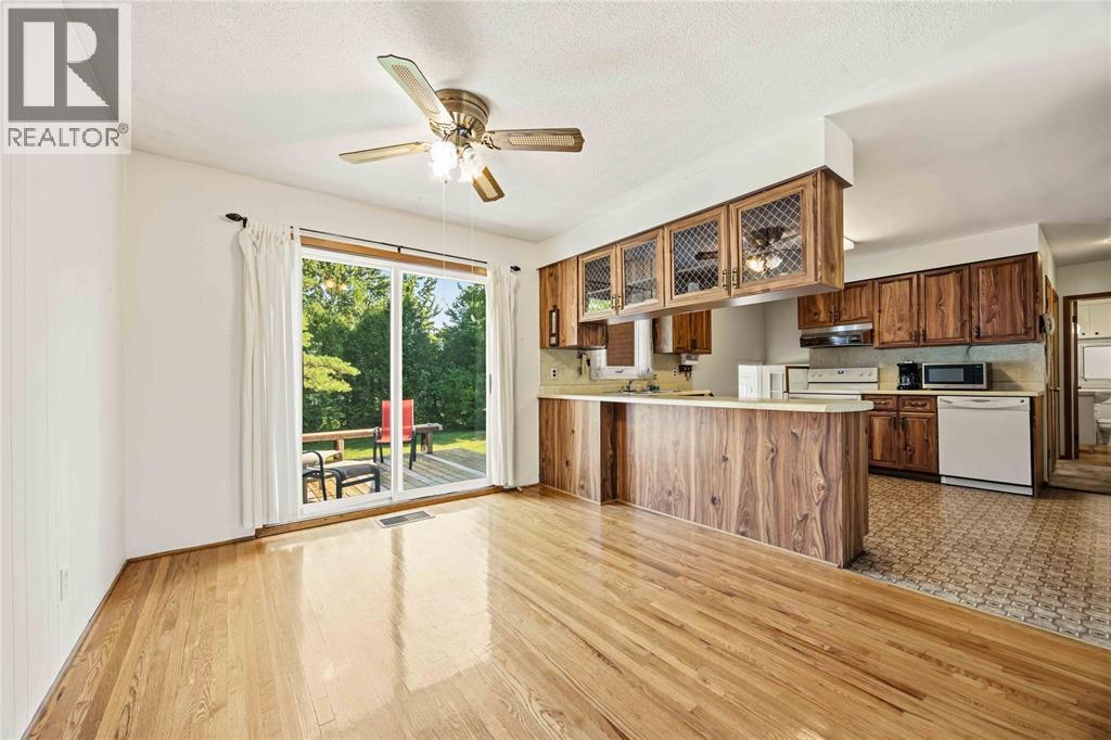 824 Charlesworth Drive Property Photo 8