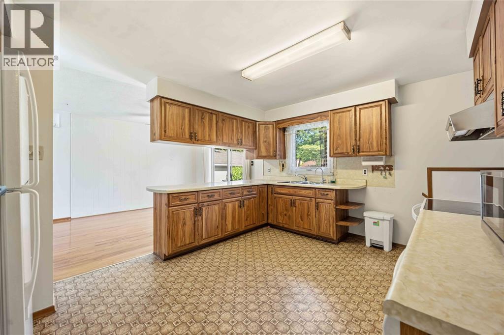 824 Charlesworth Drive Property Photo 11