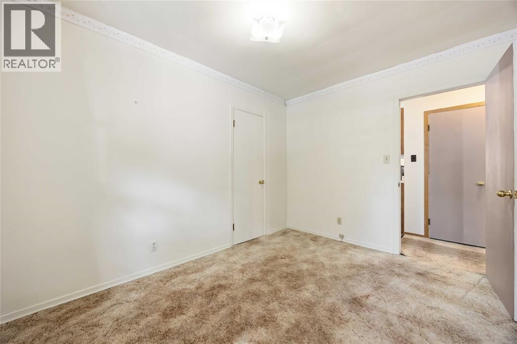 824 Charlesworth Drive Property Photo 15