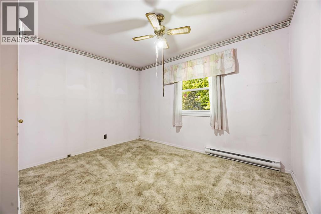 824 Charlesworth Drive Property Photo 16