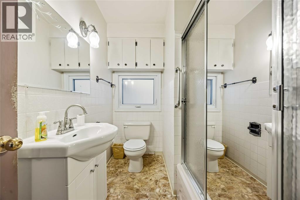 824 Charlesworth Drive Property Photo 18