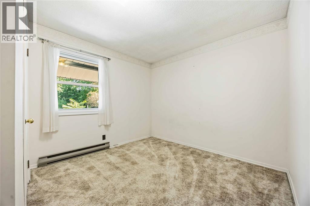 824 Charlesworth Drive Property Photo 19