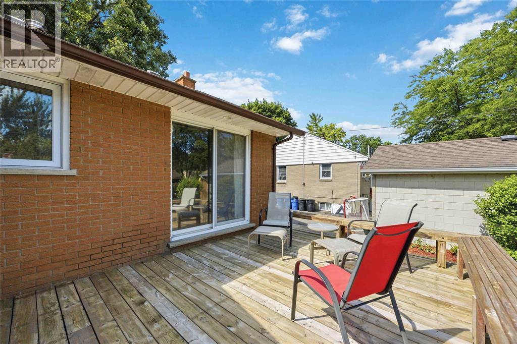 824 Charlesworth Drive Property Photo 34