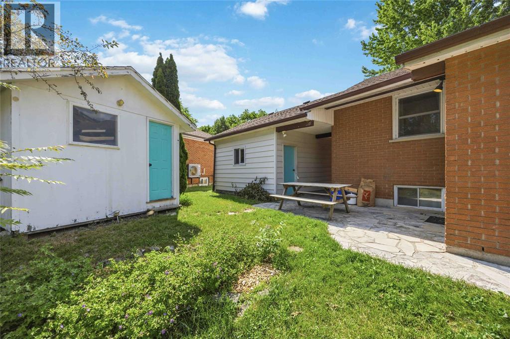 824 Charlesworth Drive Property Photo 39