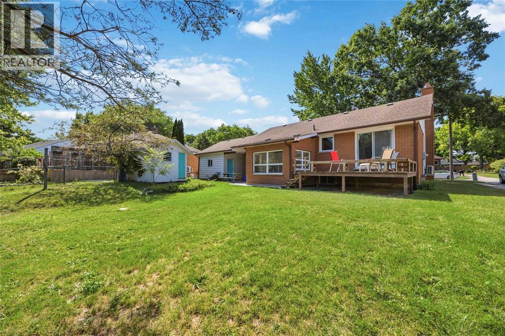 824 Charlesworth Drive Property Photo 41