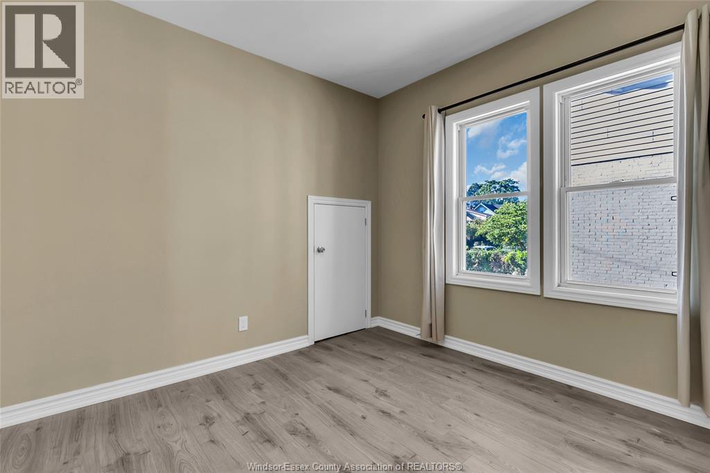 280-282 Campbell Avenue Property Photo 9