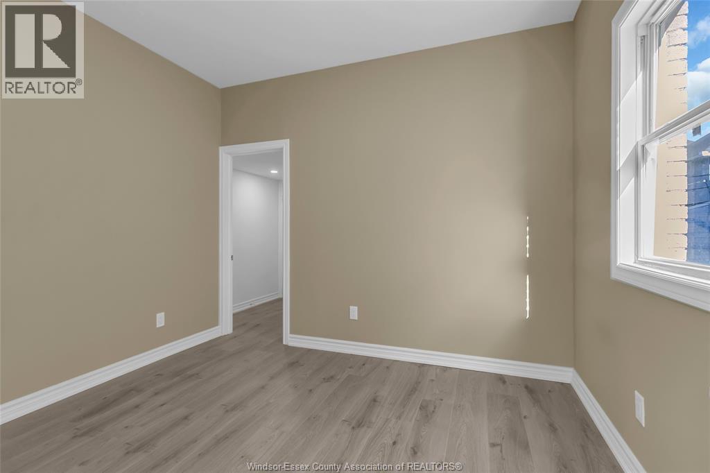 280-282 Campbell Avenue Property Photo 10