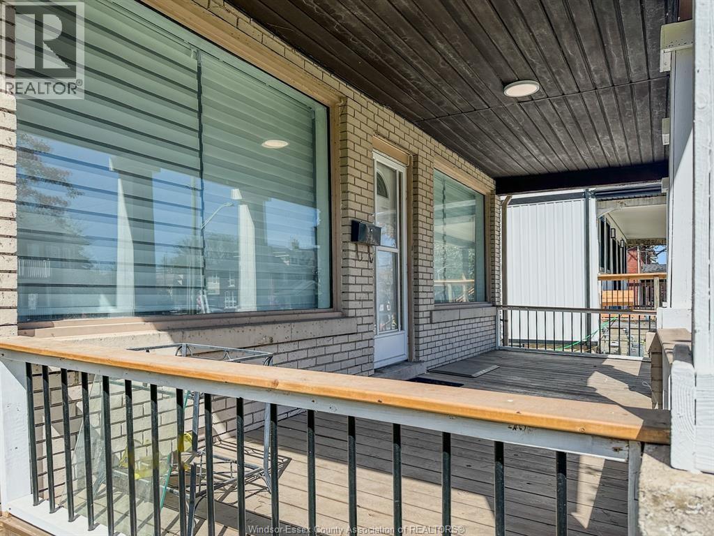 421 Hall Property Photo 3