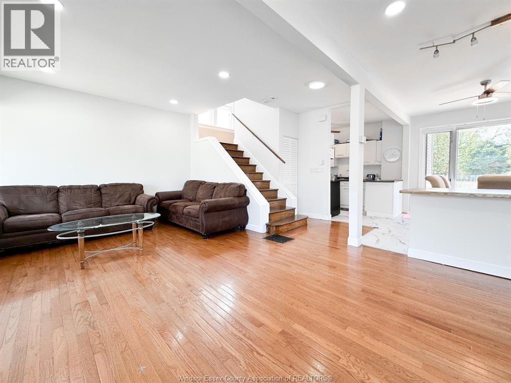 421 Hall Property Photo 6