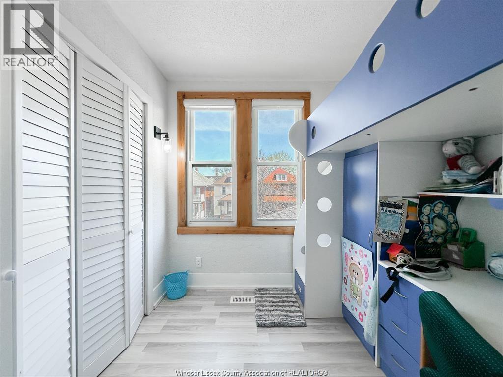 421 Hall Property Photo 19