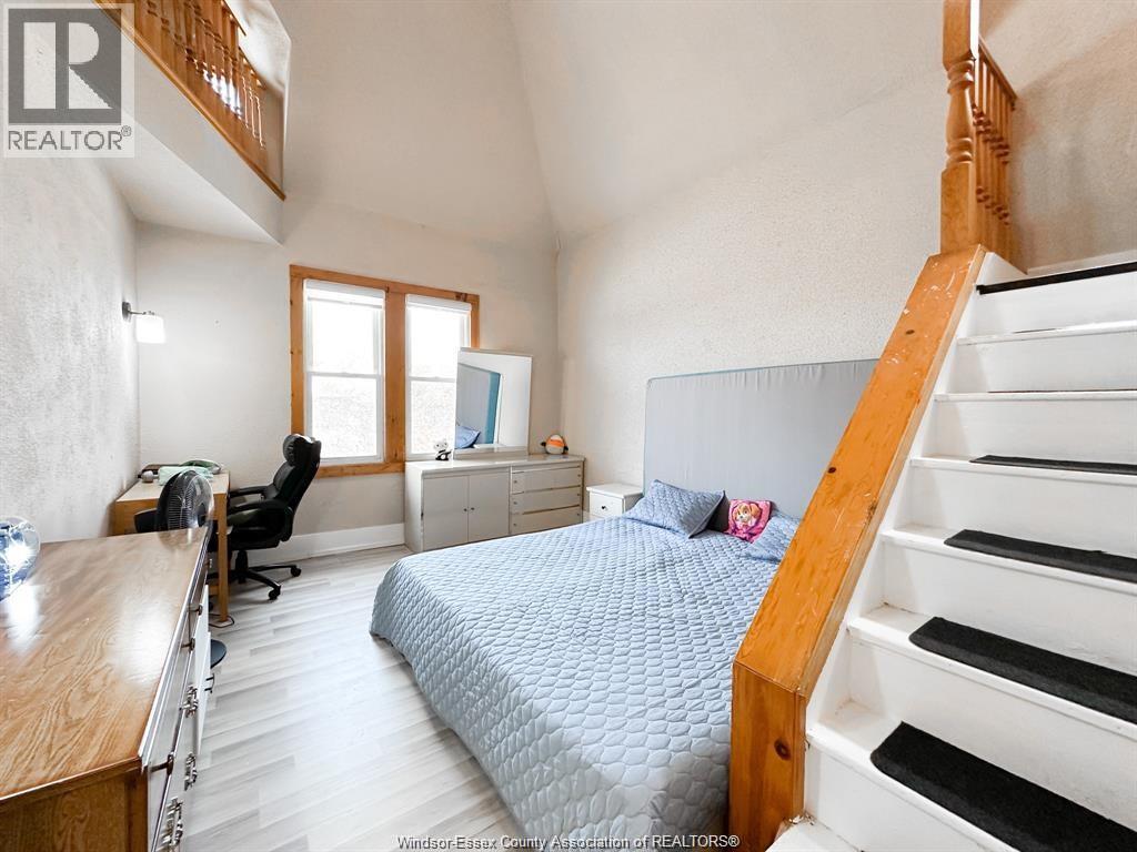 421 Hall Property Photo 20