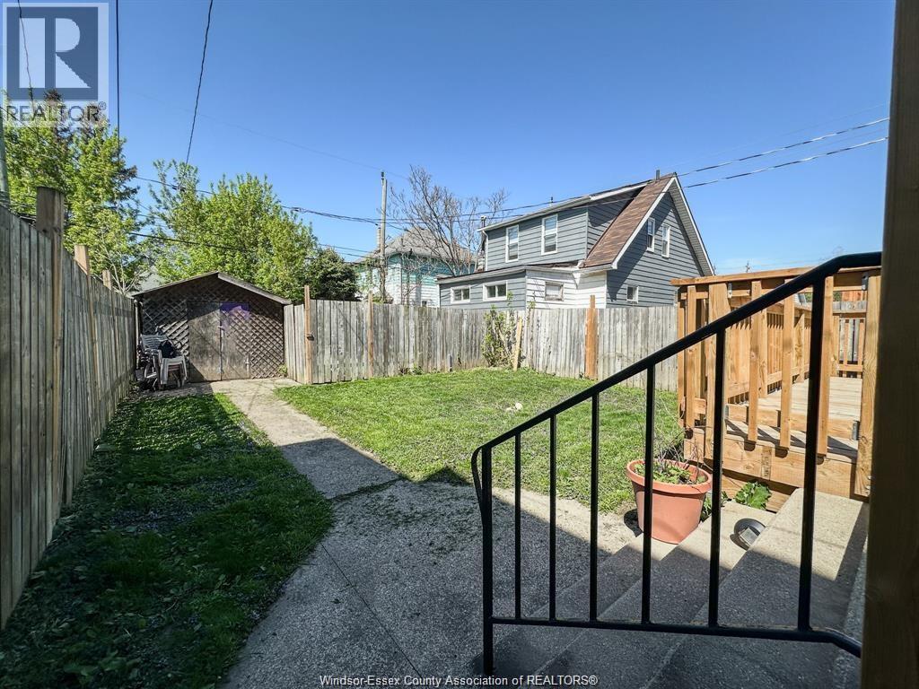 421 Hall Property Photo 24