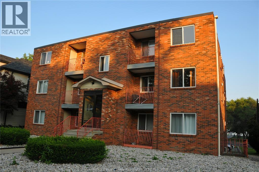 3044 Sandwich Unit# 203 Property Photo 1