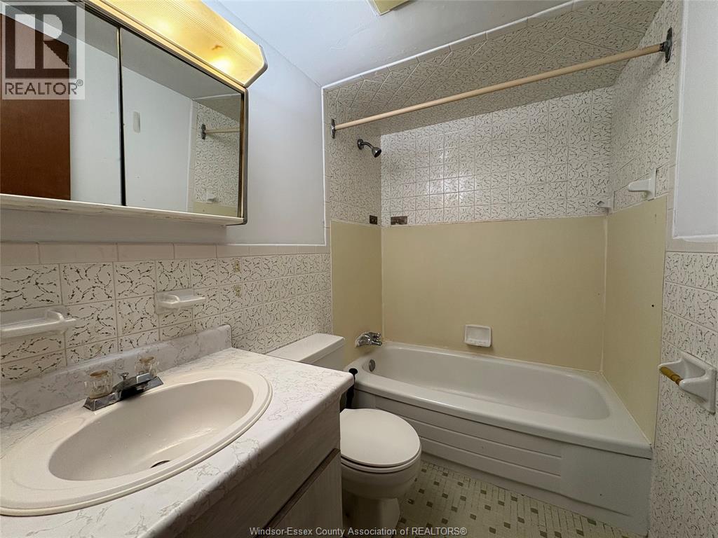 3044 Sandwich Unit# 203 Property Photo 9