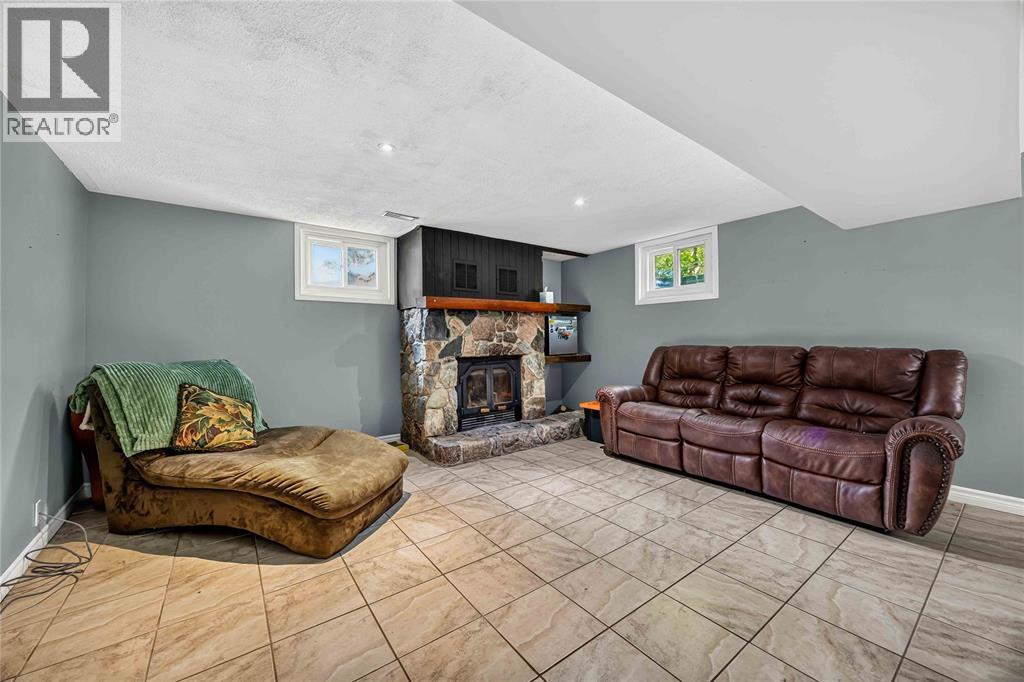 1108 Errol Road East Property Photo 21