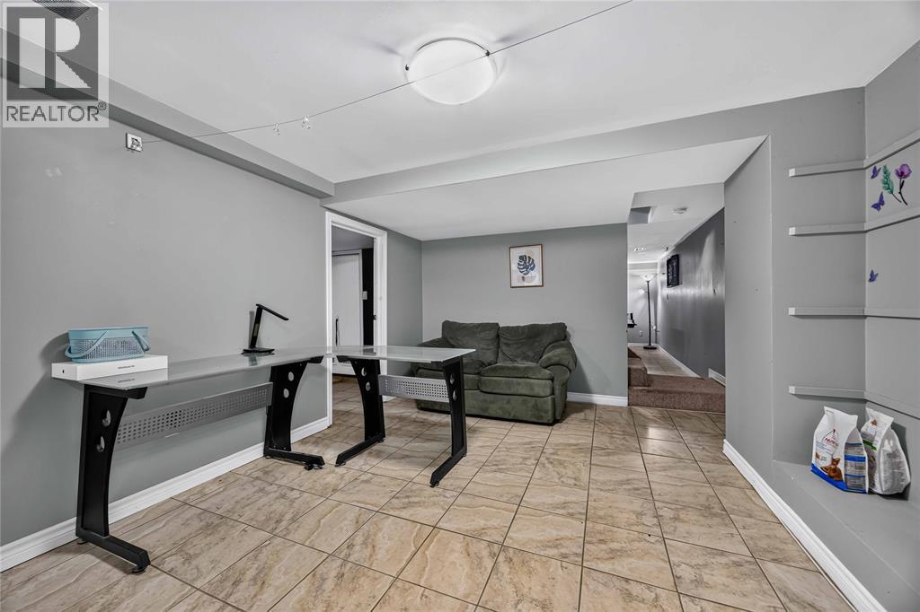 1108 Errol Road East Property Photo 25