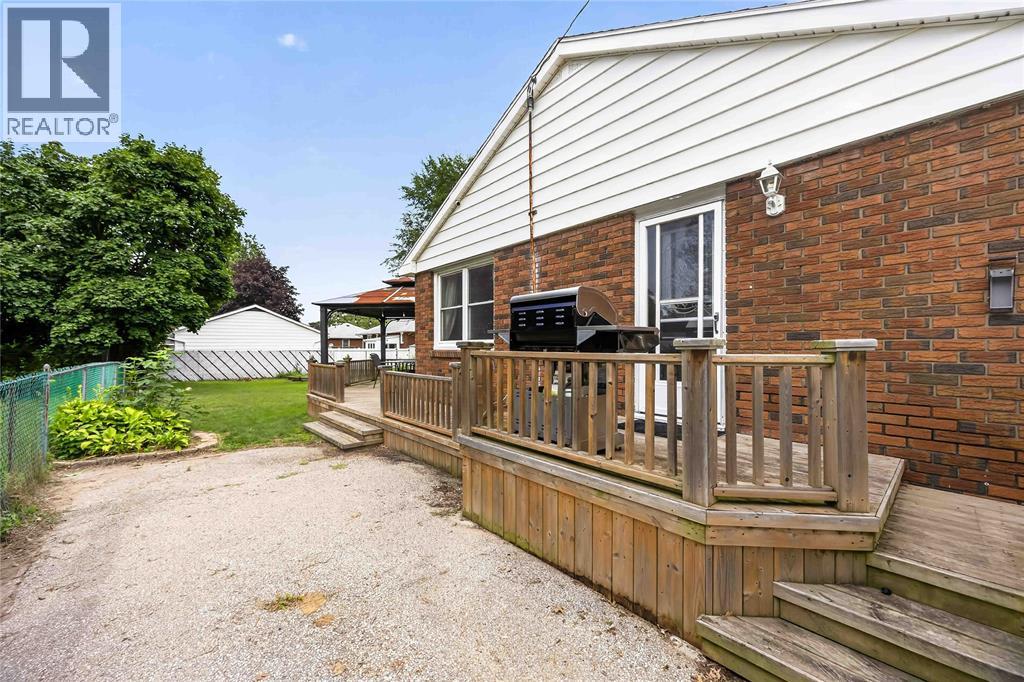 1108 Errol Road East Property Photo 35