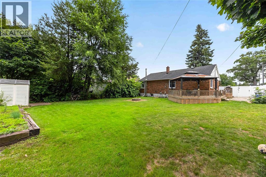 1108 Errol Road East Property Photo 37