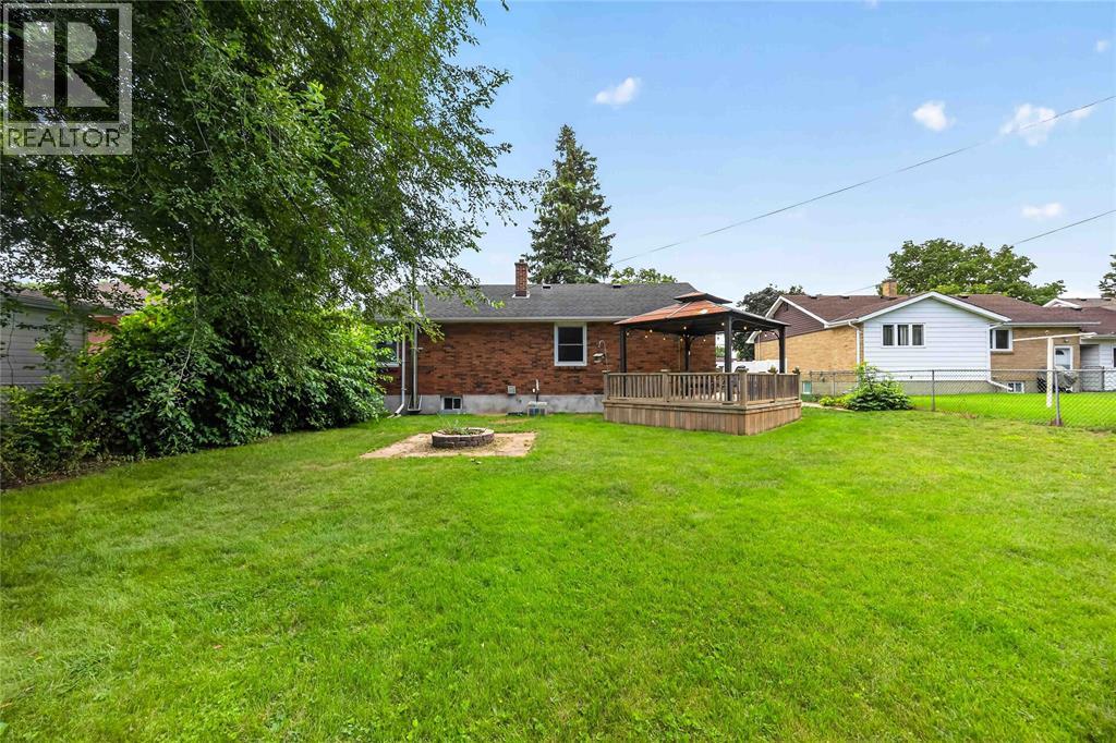 1108 Errol Road East Property Photo 39