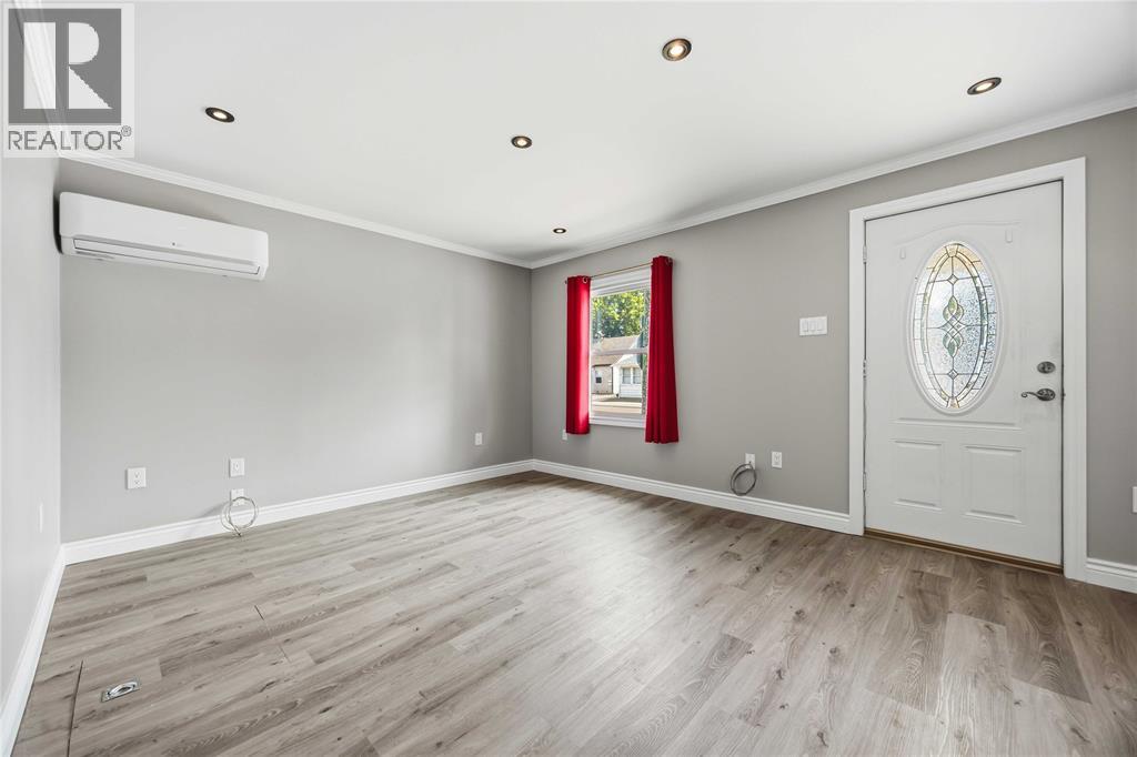 6 Mcnaughton Avenue Property Photo 4