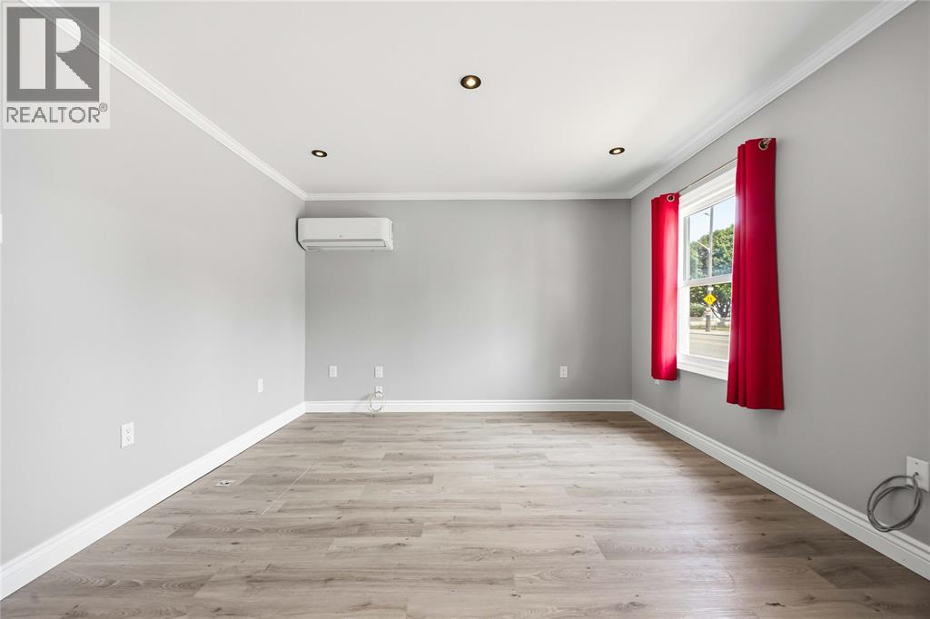 6 Mcnaughton Avenue Property Photo 7