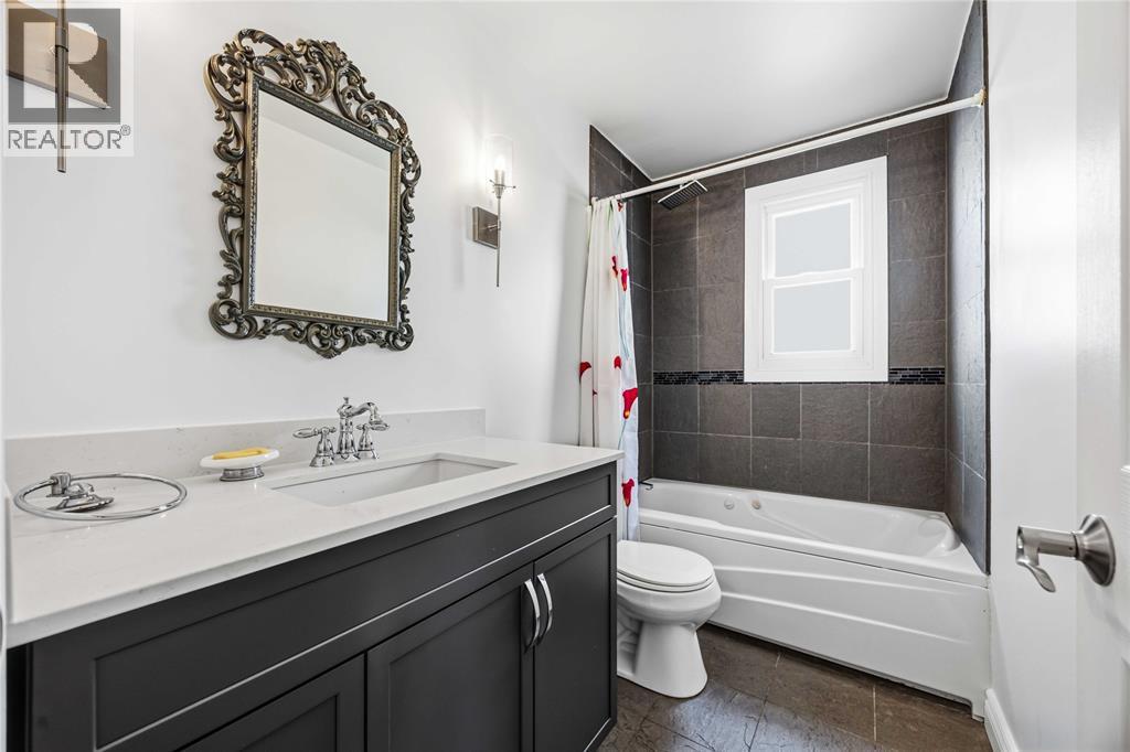 6 Mcnaughton Avenue Property Photo 12